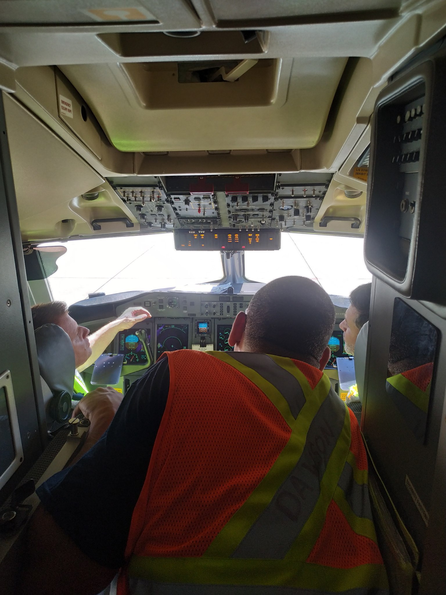 Maintenance troubleshooting in a Dash 8 cockpit